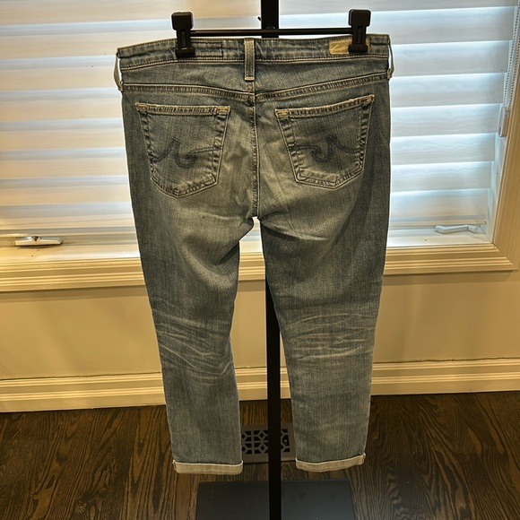 Super soft AG Distressed Light Wash ‘The Stilt’ Roll Up Jeans - Picture 3 of 9
